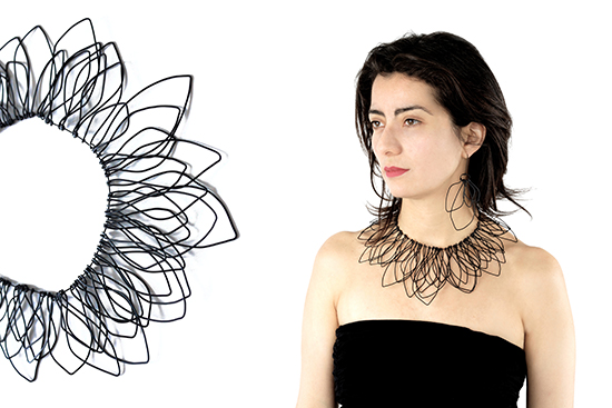 andrea-pineros-bijou-contemporain-metal-nervure-collier-aiglenoir