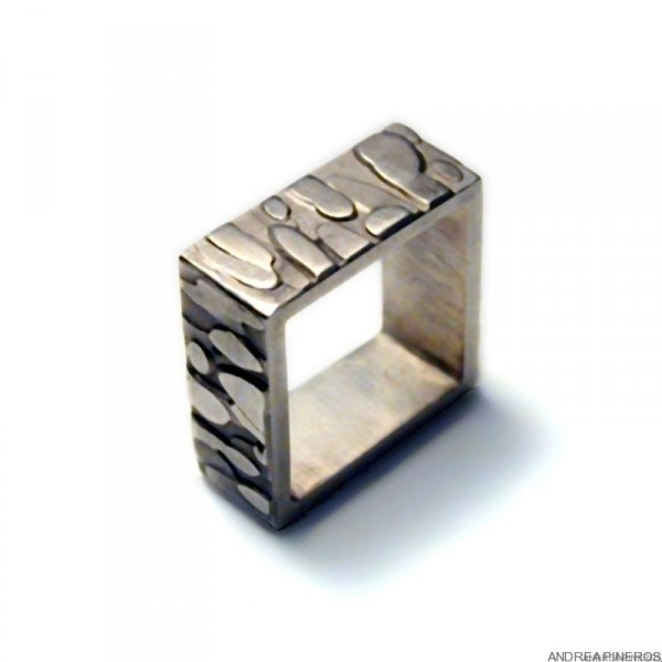 Bague Square